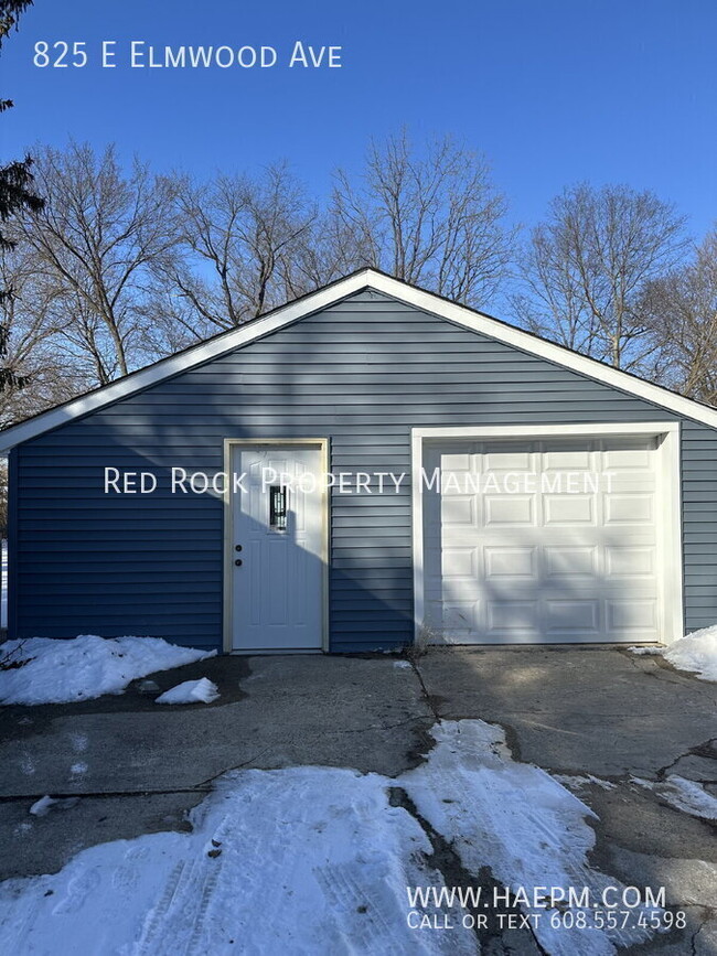 Building Photo - 825 Elmwood Ave