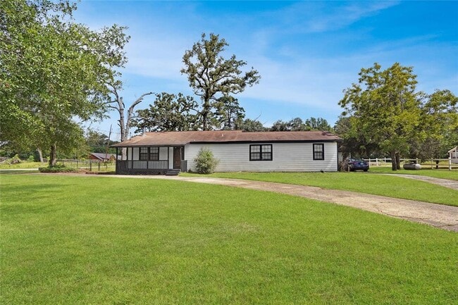 Building Photo - 22855 E Martin Dr
