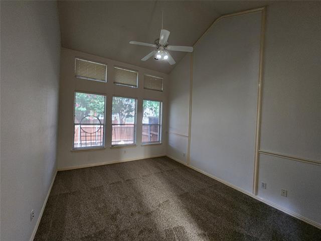 Building Photo - 9829 Castlewood Dr