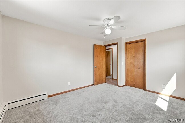 Building Photo - 35 Tomcyn Dr
