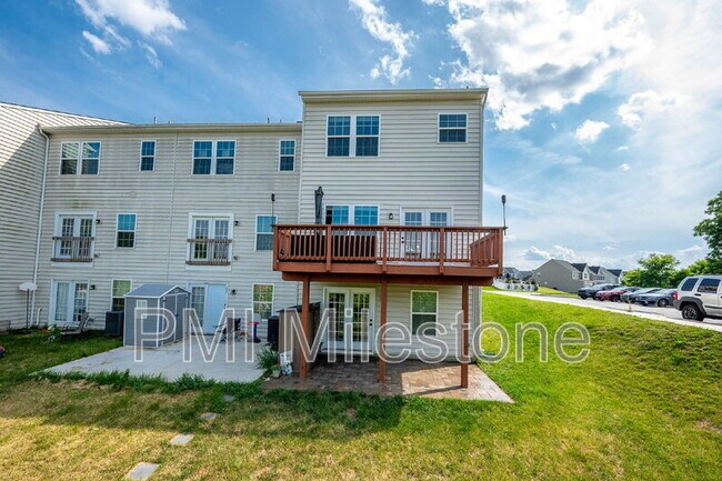 Building Photo - 367 Ontario Dr