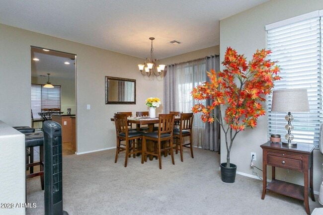 Building Photo - 2023 W Shackleton Dr