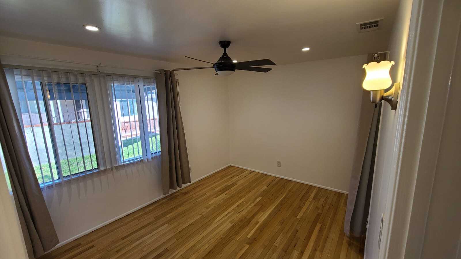 Bedroom 1 - 539 N Rosemary Ln