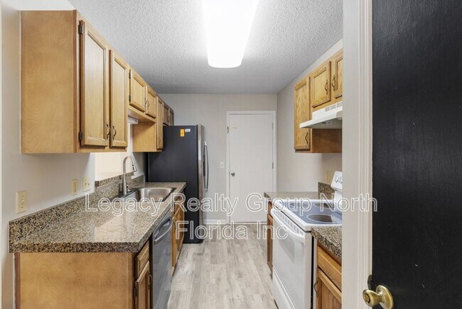 Building Photo - 10855 Rutherford Ct