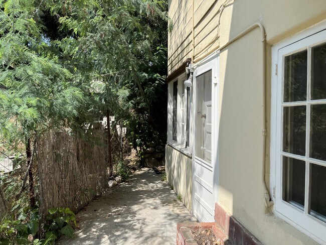 Walkway to Duplex Entry - 3113 Raymond Ave