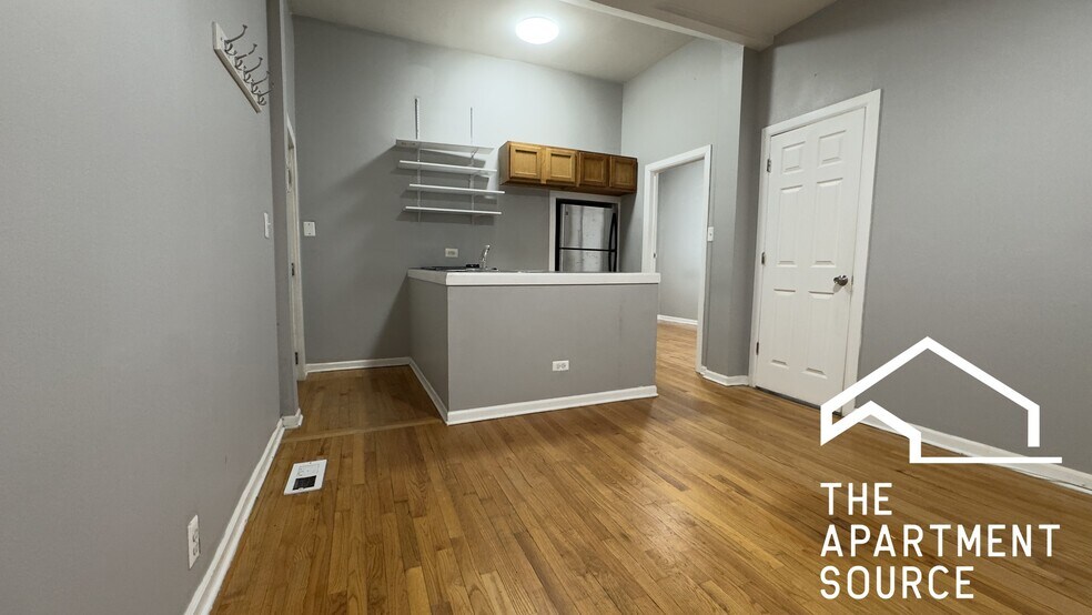 Building Photo - 2655 W Homer St