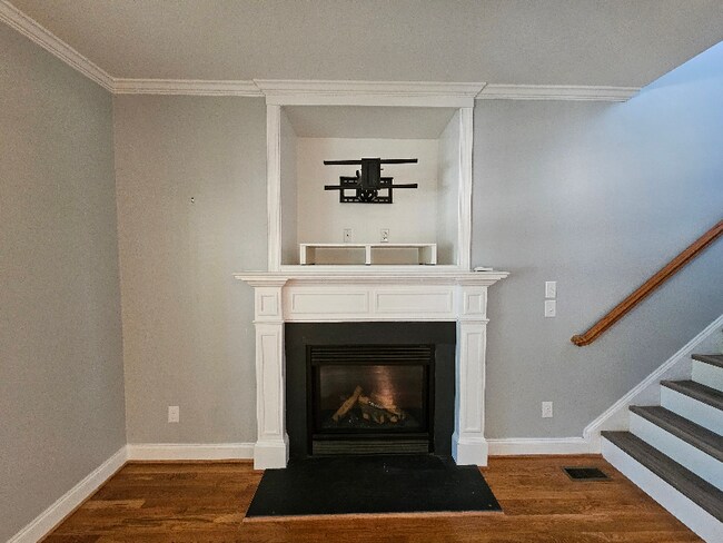 Building Photo - 10 Highgrove Ln