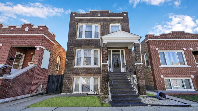 Building Photo - 5507 W 22nd Pl