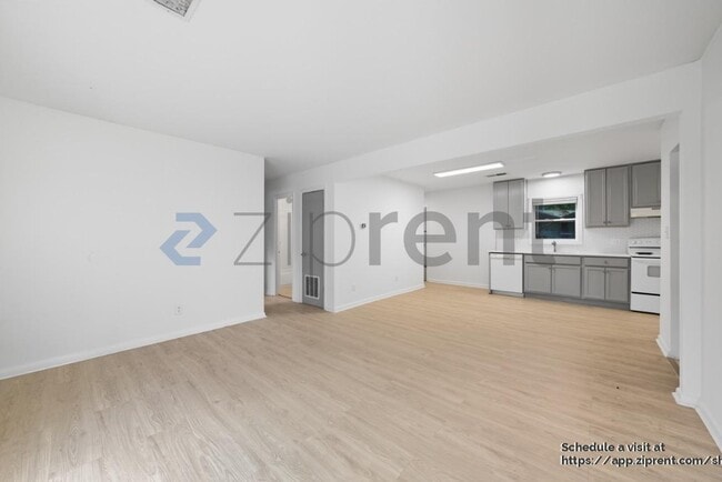 Building Photo - 7064 Eunice Dr
