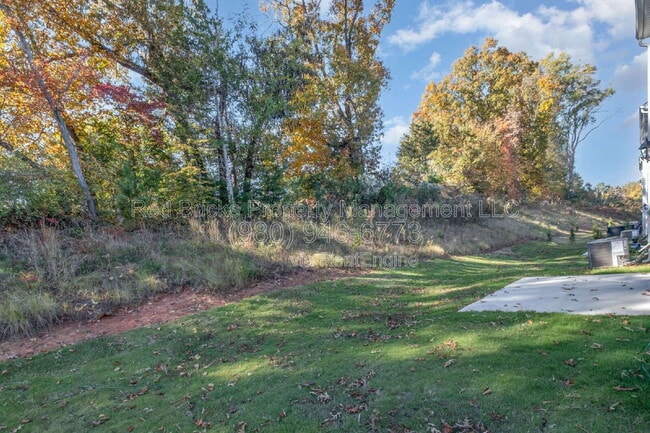 Building Photo - 142 Rustling Waters Dr