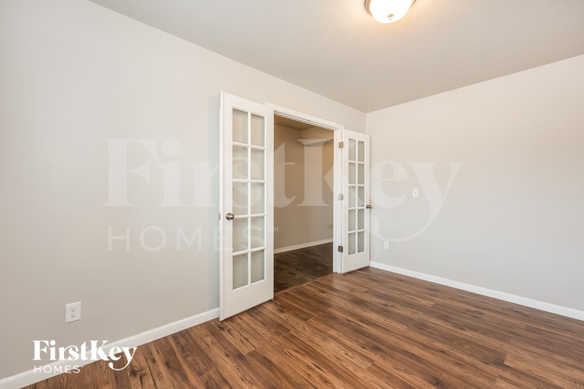 Building Photo - 8517 Admiral Way