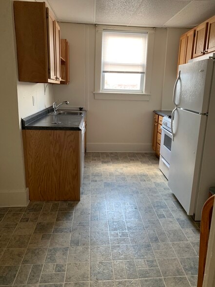 Building Photo - WinCor Properties