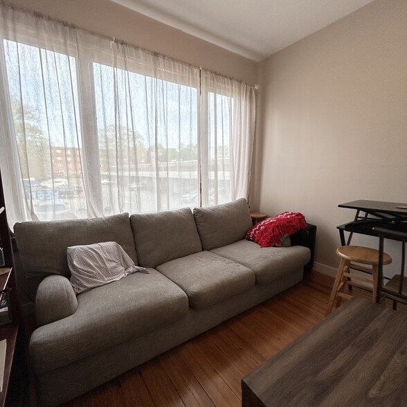 Apt #1 , 3bed - 175 Harvard St