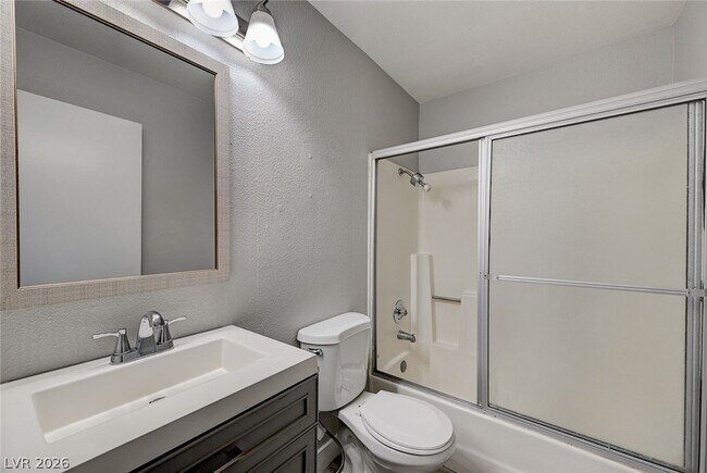 Building Photo - 1305 Kari Lee Ct