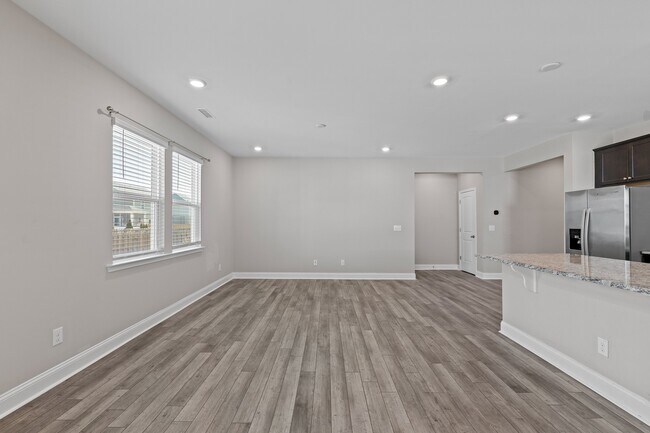 Building Photo - 138 Willow Grove Ln