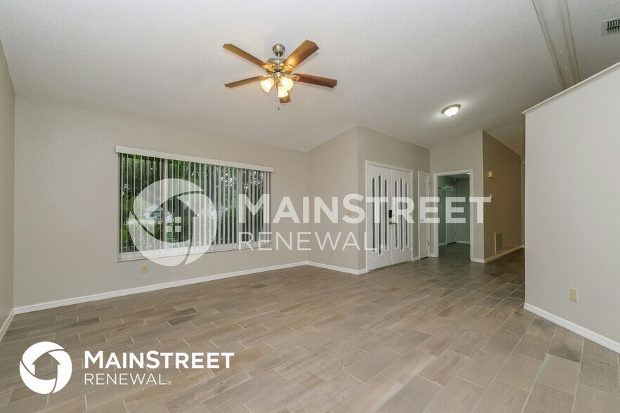 Building Photo - 6084 Freeport Dr