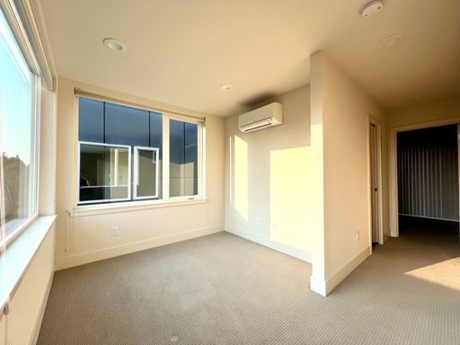 Building Photo - Stunning 2-Bedroom, 2.5-Bathroom Townhouse Located in Vibrant West Seattle.