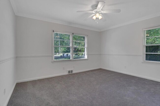 Building Photo - 611 Peachtree Battle Ave NW