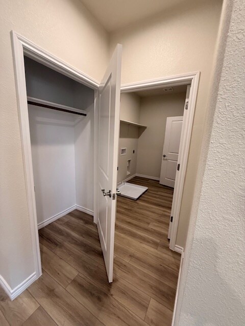 Building Photo - 510 War Admiral Dr