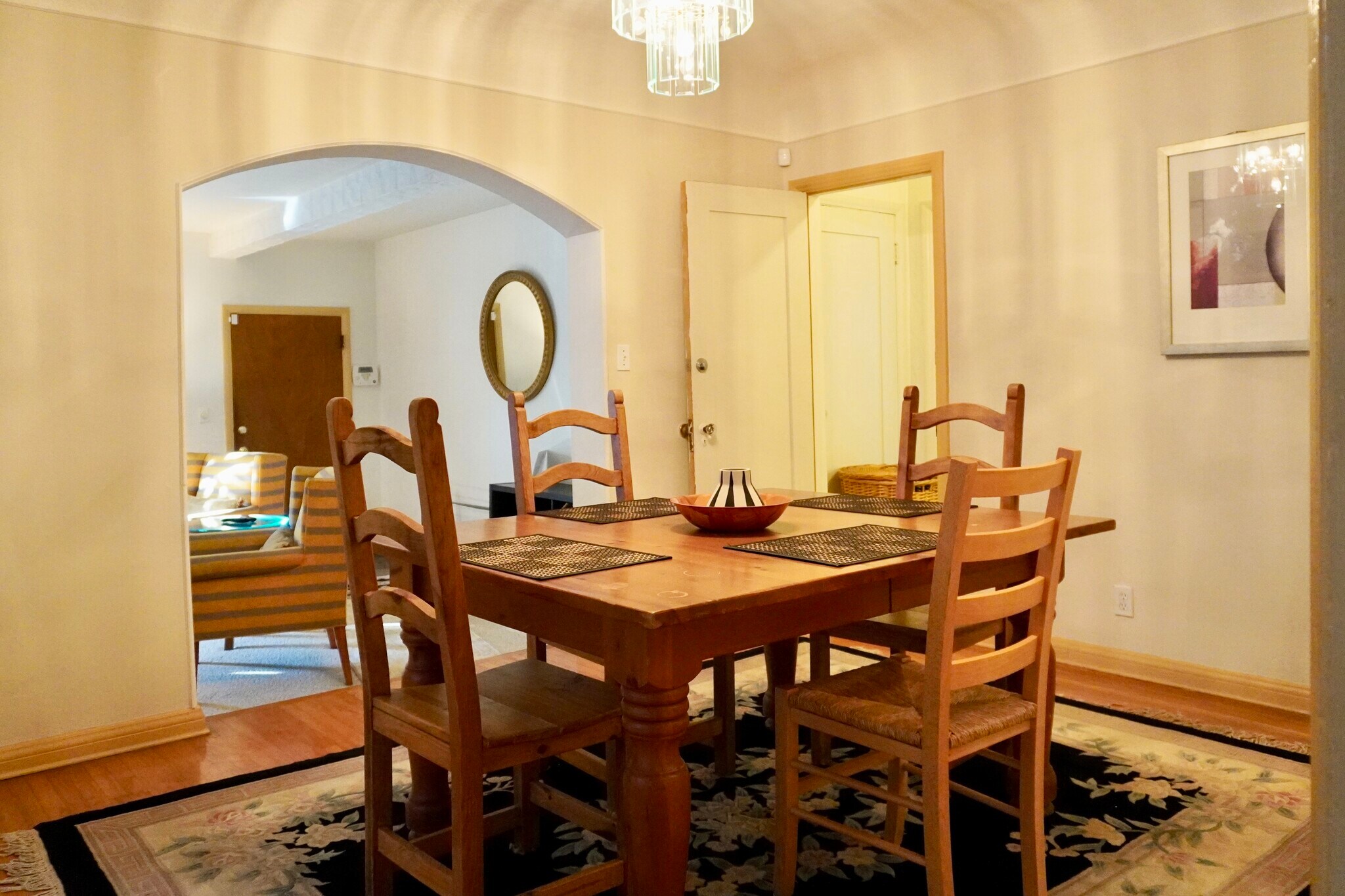 Building Photo - 1220 S Woods Ave