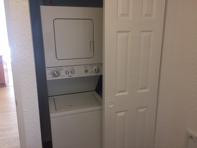 Building Photo - STATUS: RENTED-  | R220A | $1095 + $100 fo...