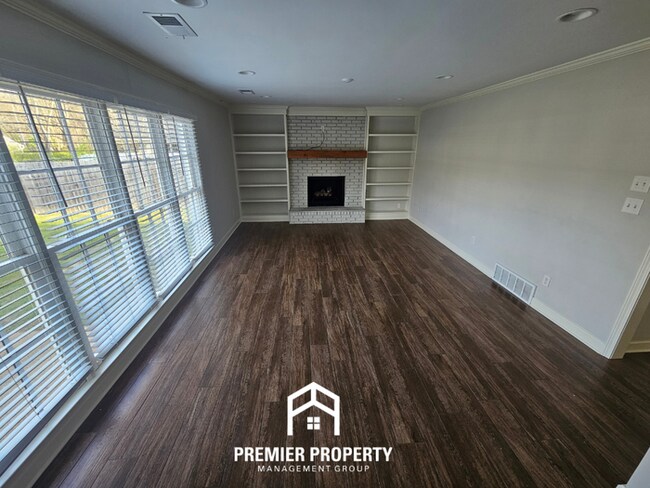 Building Photo - Executive 4BR Estate in Dogwood Trails | Houston High Schools & Designer Finishes