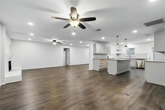 Building Photo - 9337 Heron Dr