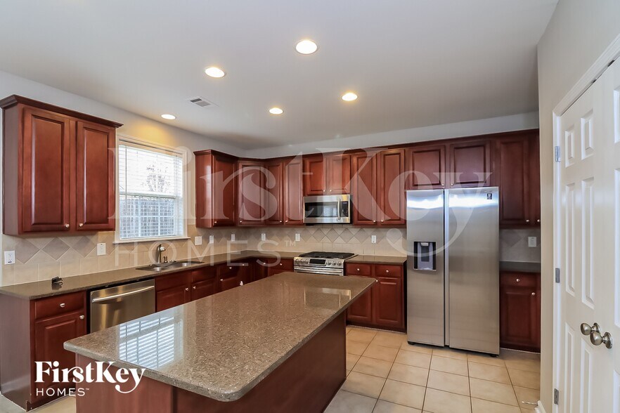 Building Photo - 3630 Drayton Manor Run