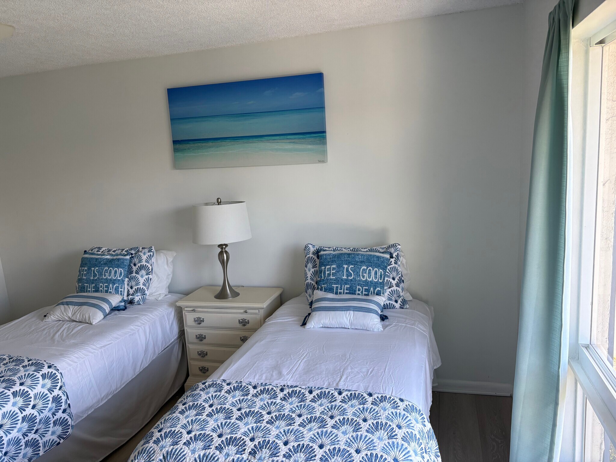 Building Photo - 195 Peppermint Ln