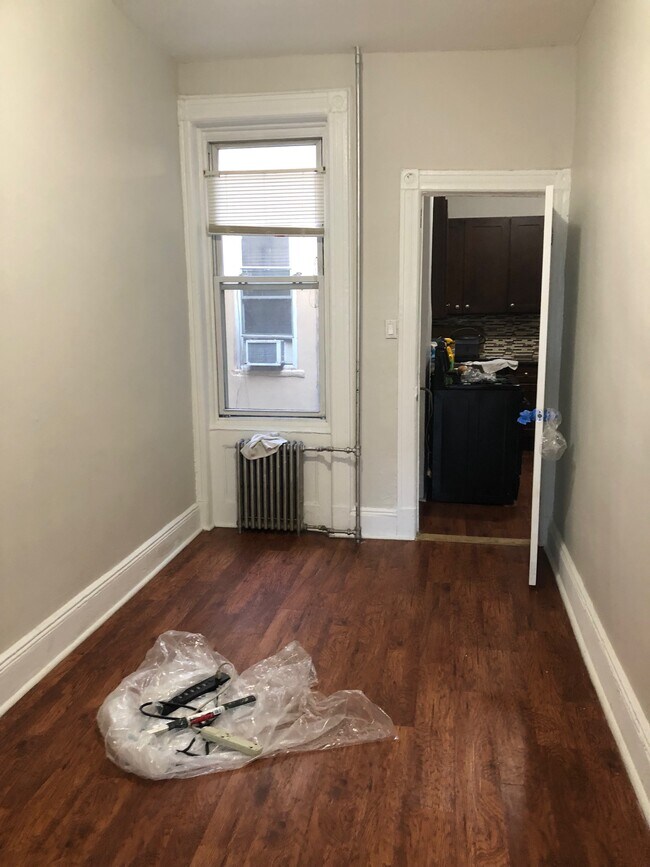 Building Photo - 455 Seneca Ave