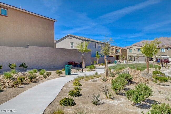 Building Photo - 3835 Seyfert Ave
