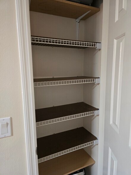 Building Photo - 4645 NW 30th Pl