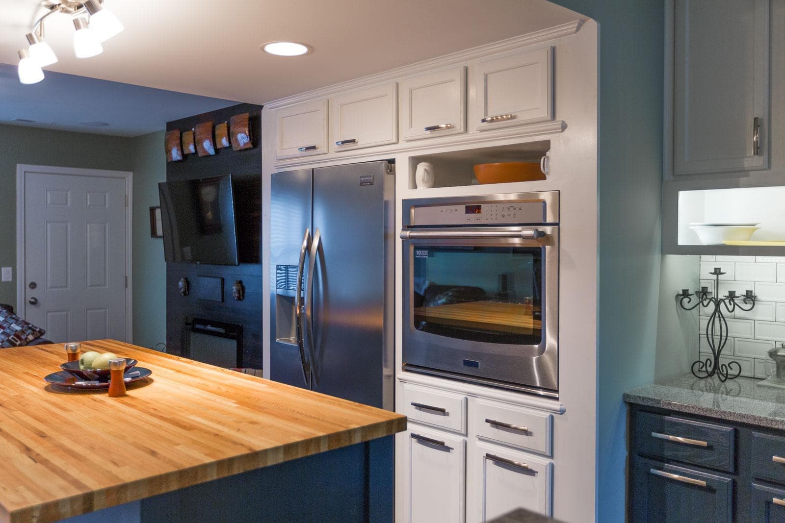 Building Photo - 3000 Golden Rd