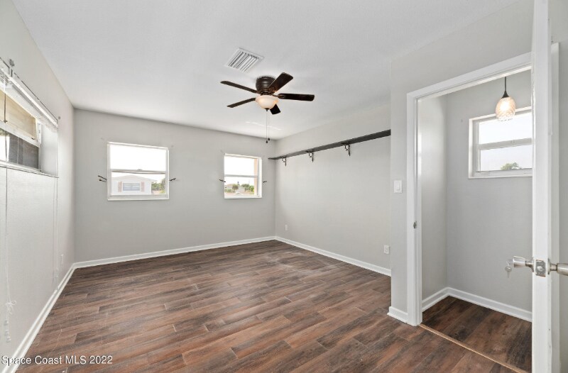 Building Photo - 200 Price Ct