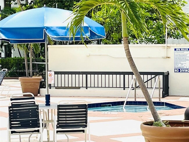 Building Photo - 16909 N Bay Rd