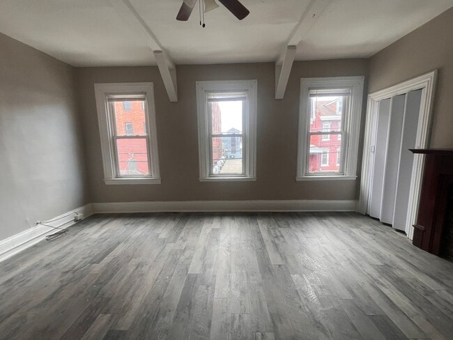 Building Photo - 1815 Locust St