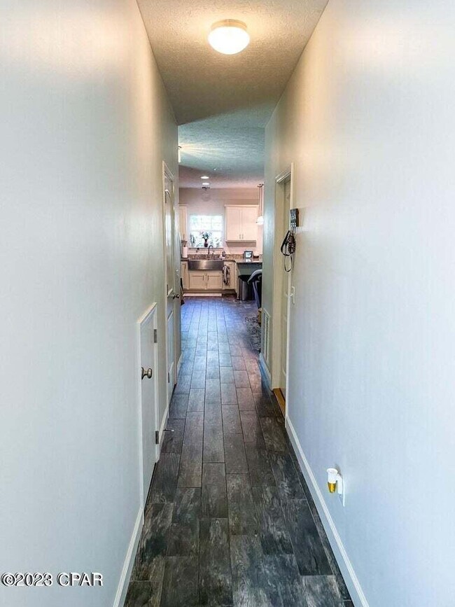 Building Photo - 2417 Causeway Manor Ct
