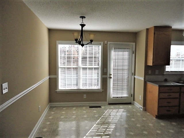 Building Photo - 2920 Bridgeport Dr