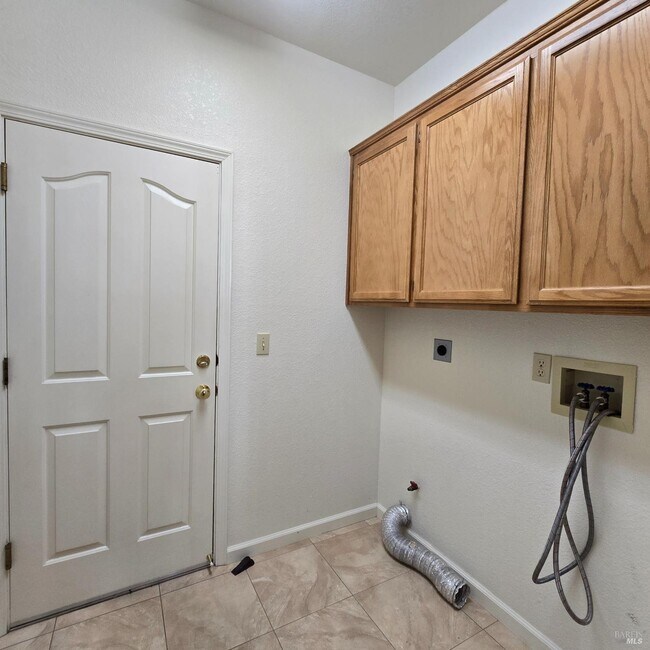 Building Photo - 773 Tuliamore Ct