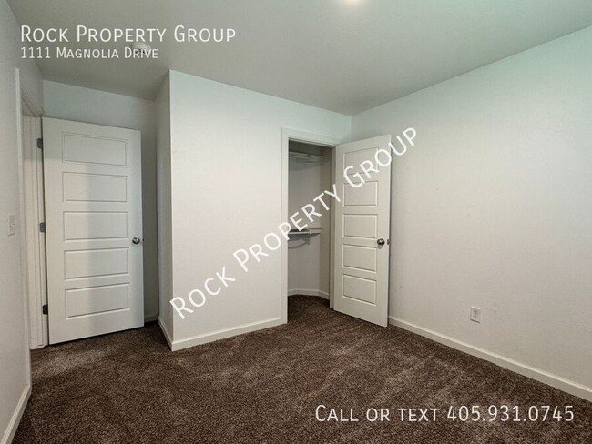 Building Photo - 1111 Magnolia Dr
