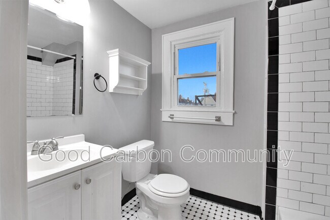 Building Photo - 328 Elmwood Ave