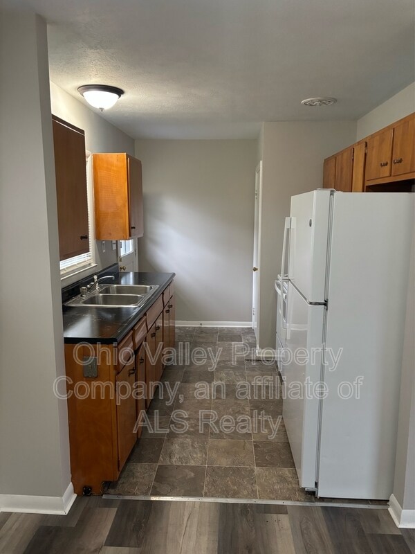 Building Photo - 2925 Rio Rita Ave