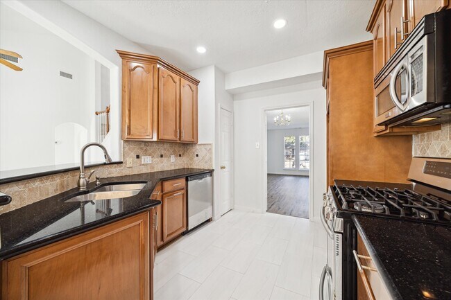 Building Photo - 4910 Sterling Crossing