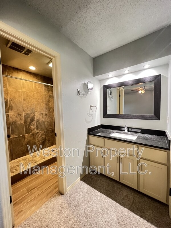 Building Photo - 10408 Blue Spruce Rd