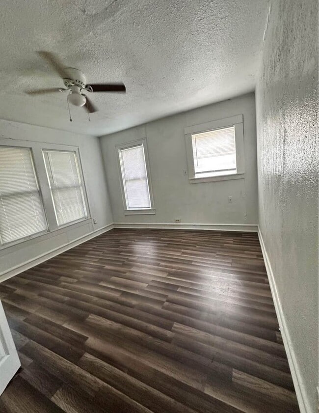 Building Photo - Cozy 3 bedroom house