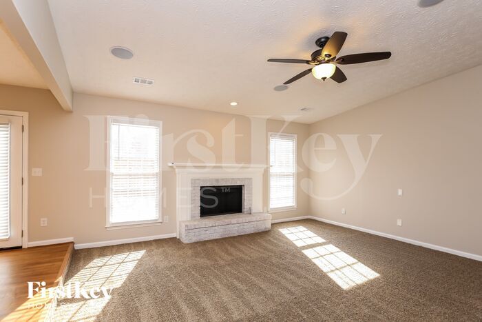 Building Photo - 880 Hounds Ridge Ct