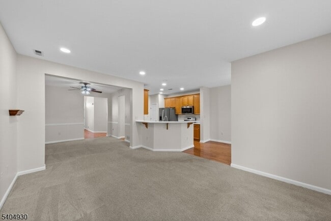 Building Photo - 30 Hoover Ave