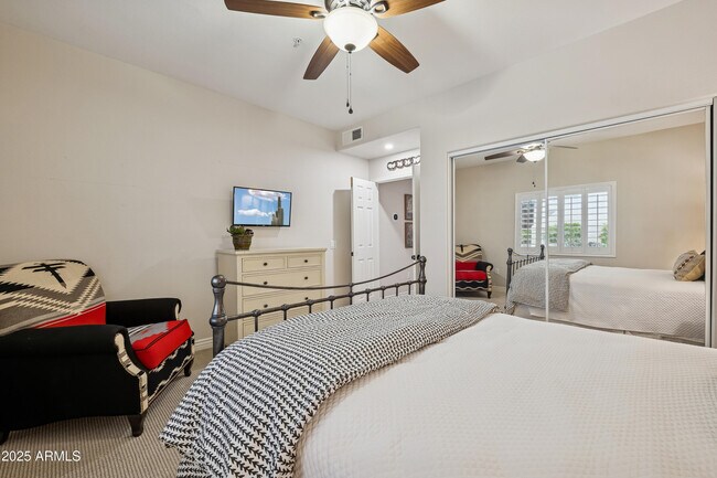 Building Photo - 15050 N Thompson Peak Pkwy