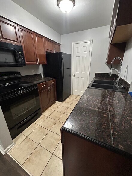 Building Photo - 109 Prescott Place