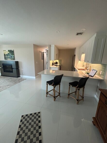Building Photo - 1575 Curlew Ave
